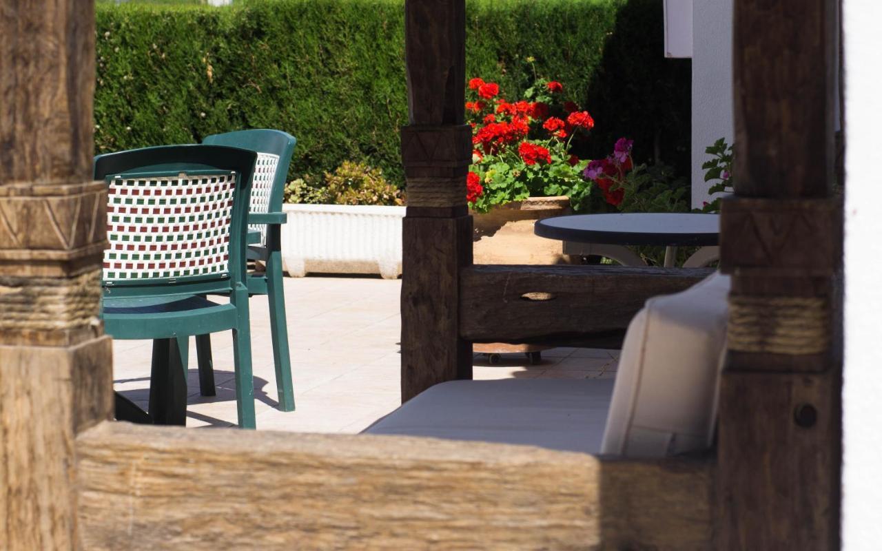 Appartement Allexia- Sol - *